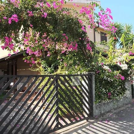 Casa Vacanze Porto Ada Дом отдыха Пиццо